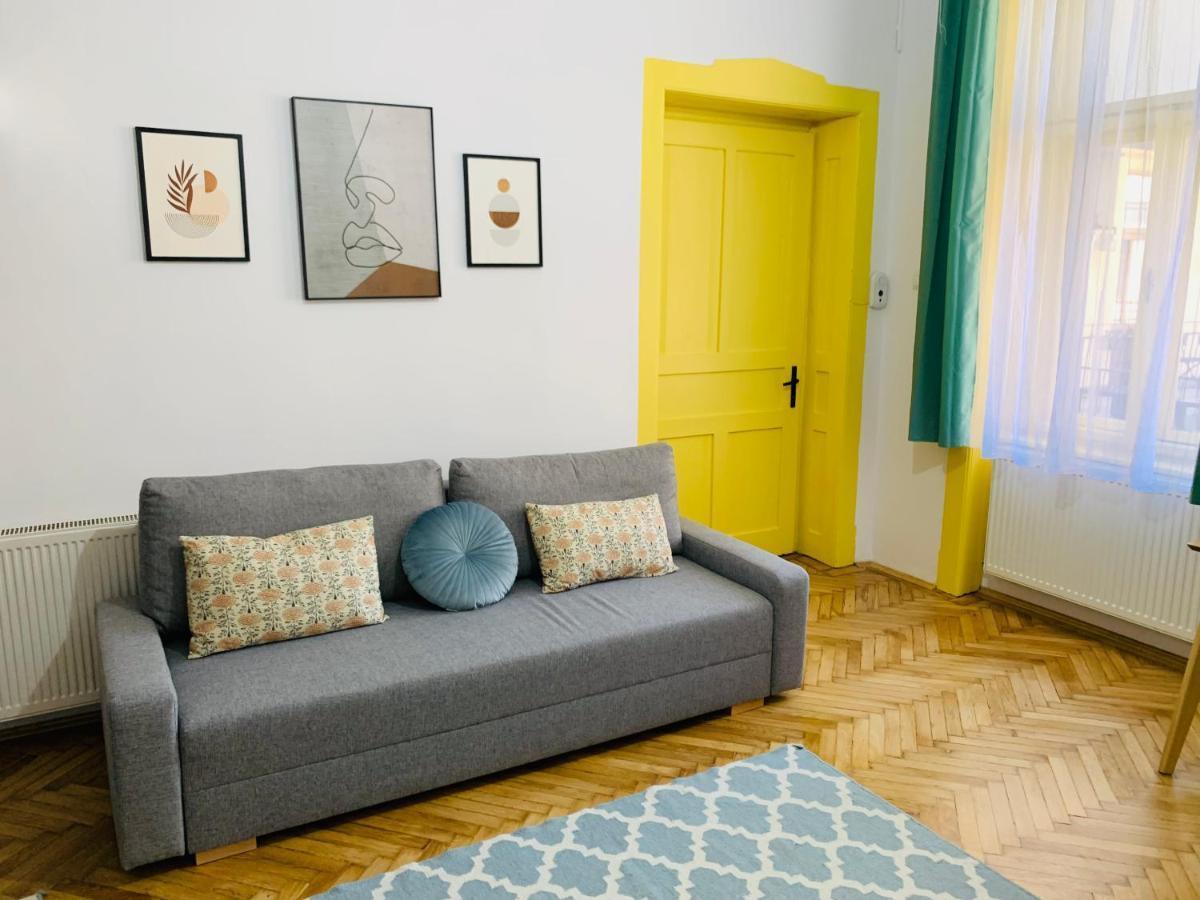 1900 Vetus Central Apartment คลูจ-นาโปกา ภายนอก รูปภาพ